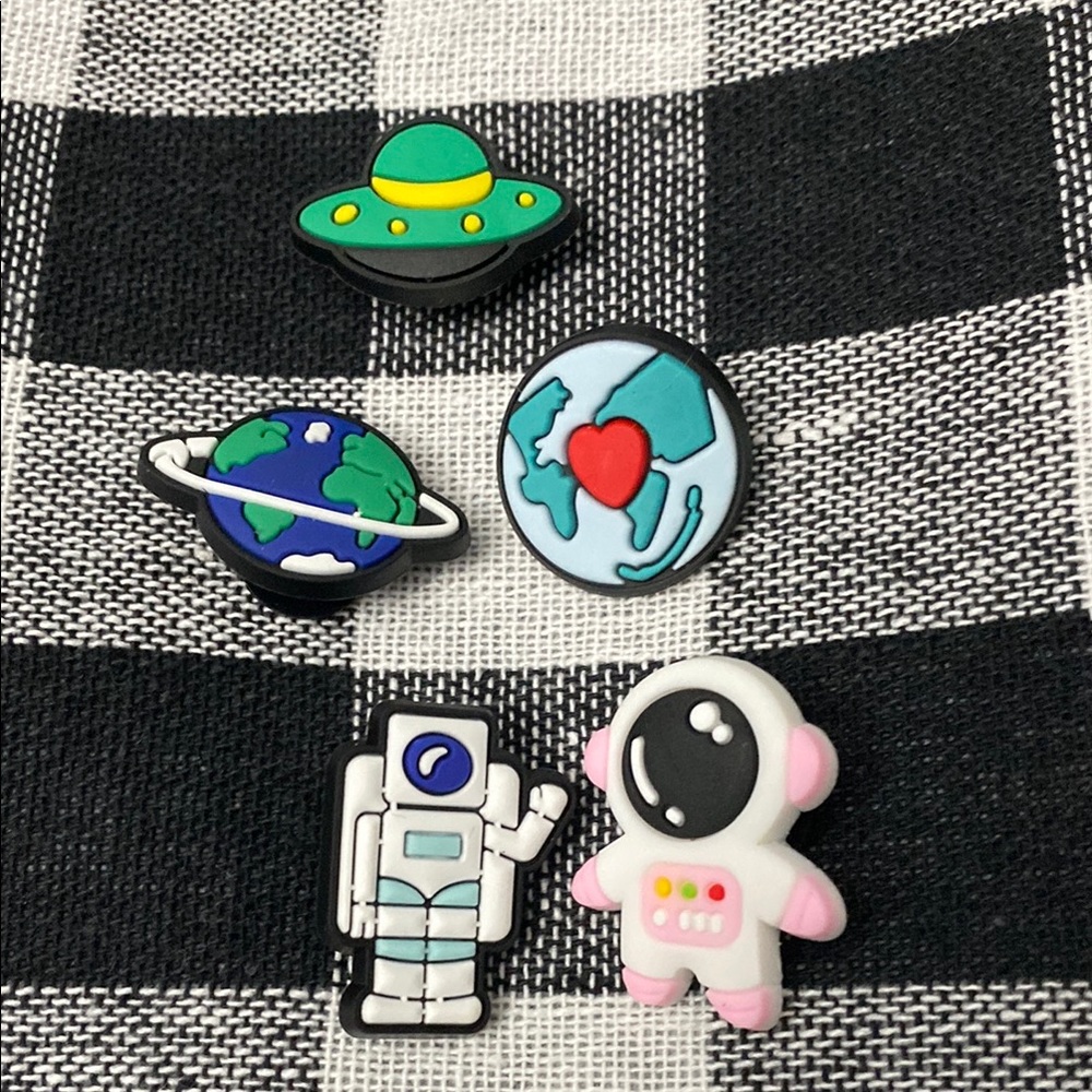 Space-Themed Croc Charms Set astronaut alien earth
